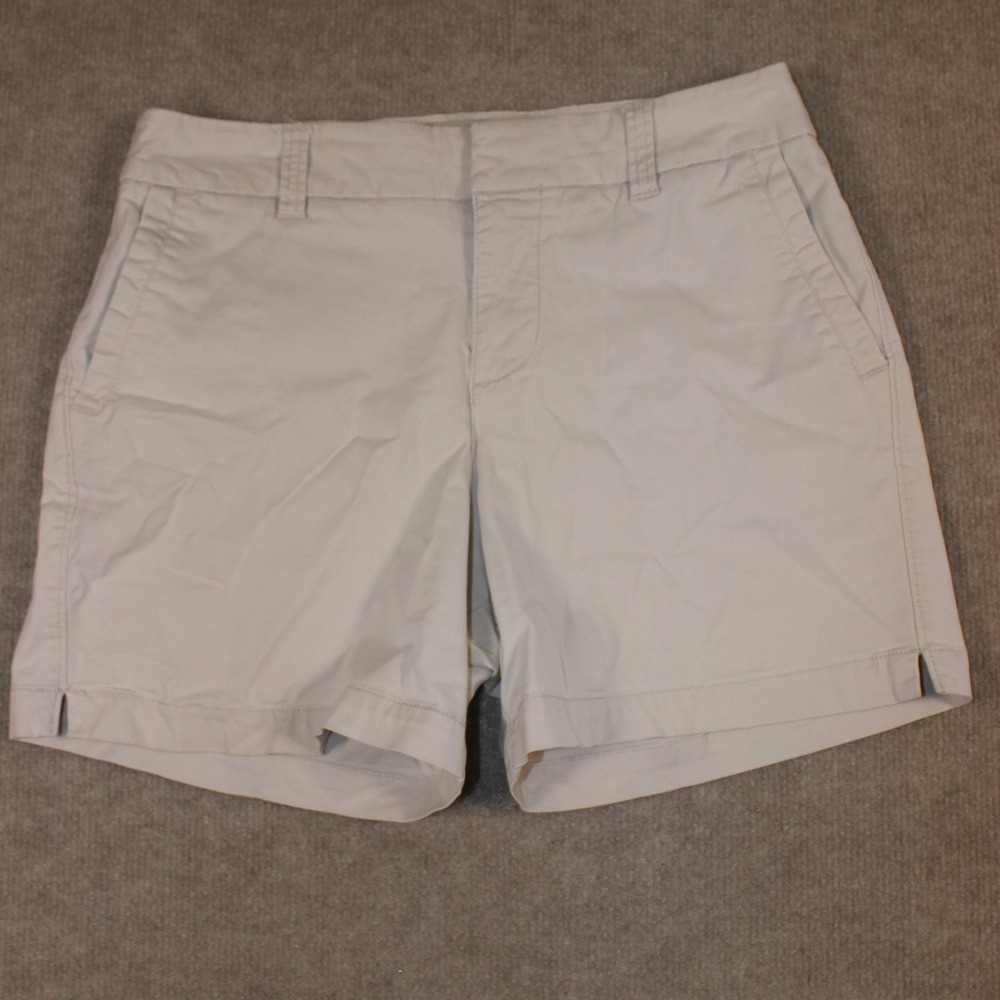 Sonoma Life + Style Womens Chino Shorts Beige Cotton Stretch Size 6 Mid Rise